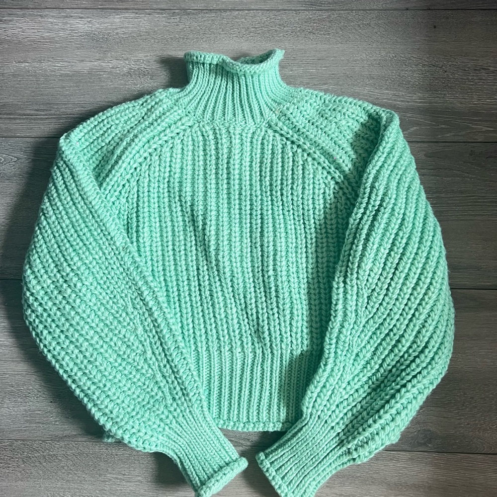 HM Sweater - Picture 2 of 3